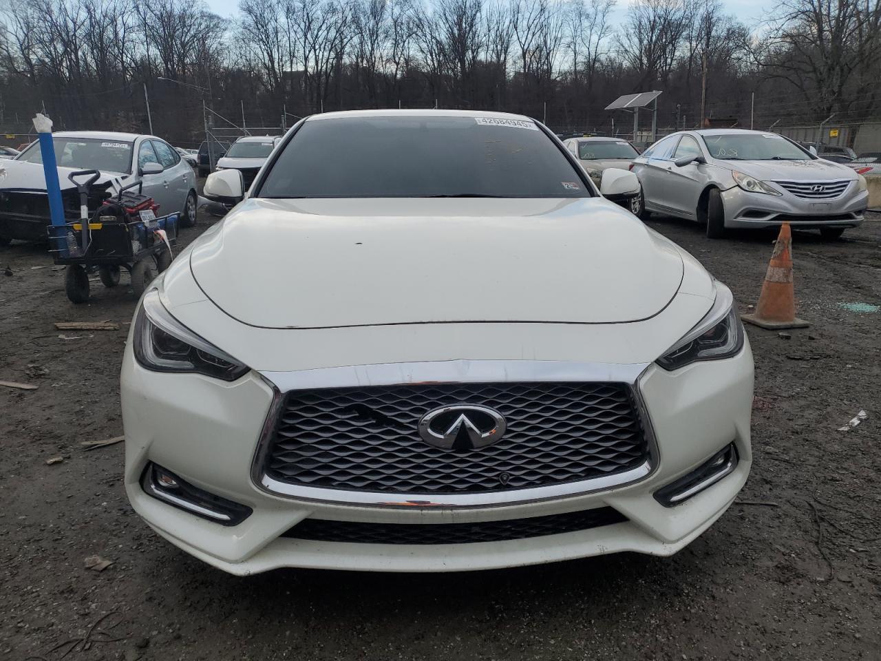 2018 Infiniti Q60 - Image 5