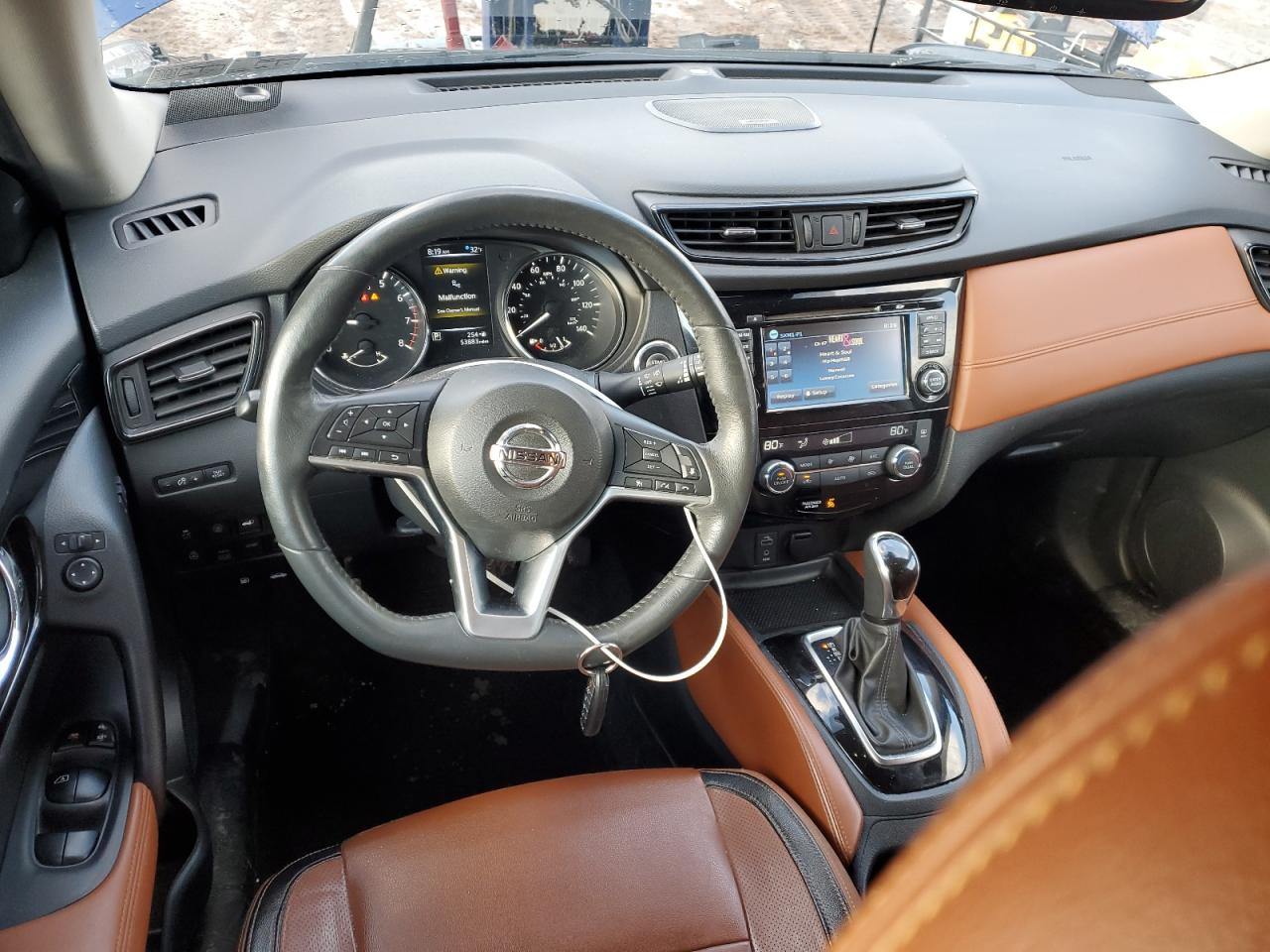 2017 Nissan Rogue - Image 8
