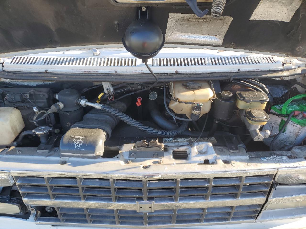 1994 Chevrolet Van - Image 12