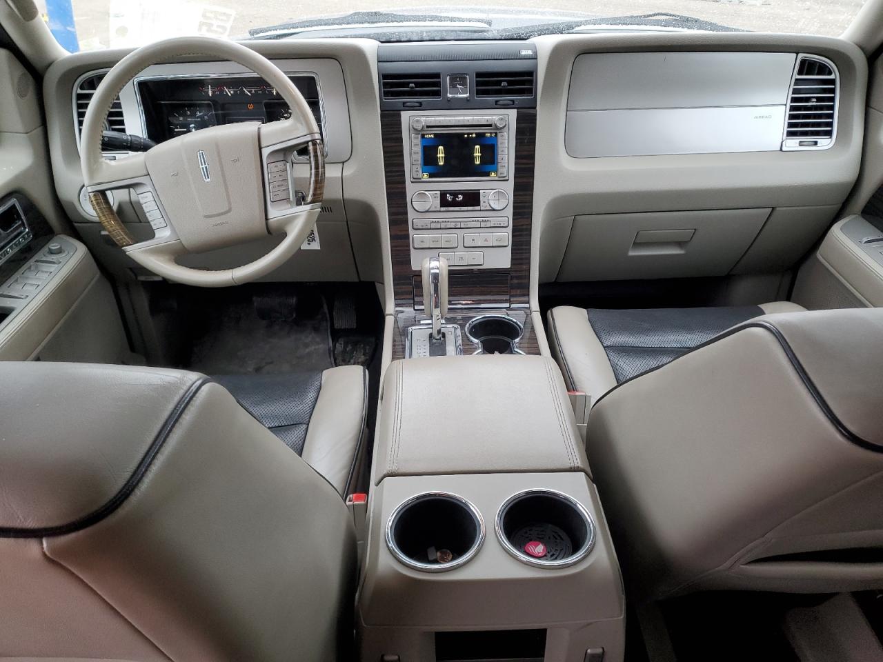 2010 Lincoln Navigator - Image 8