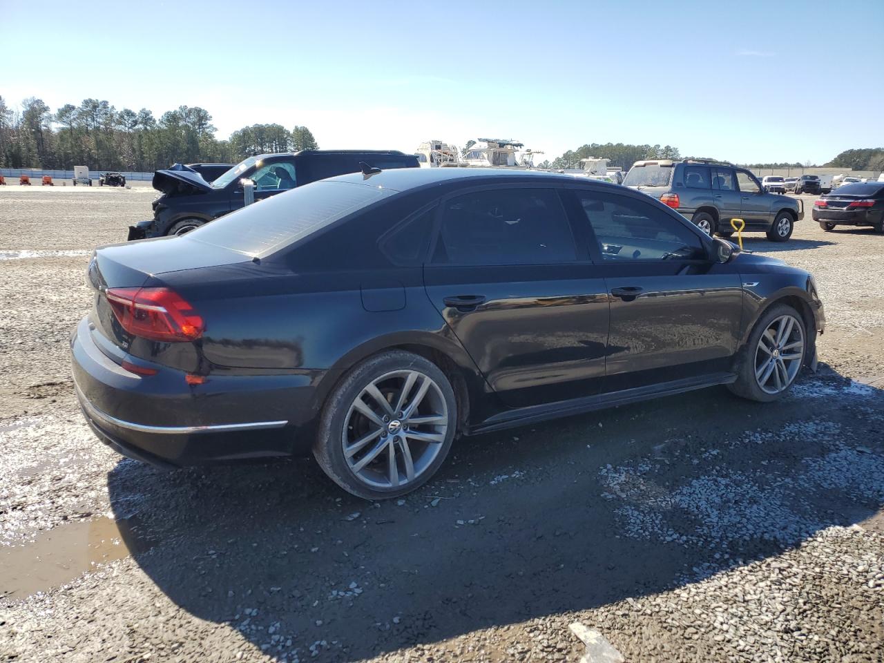 2018 Volkswagen Passat - Image 3