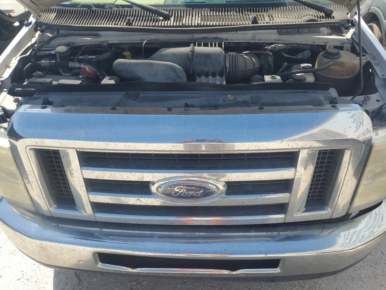 2013 Ford Econoline - Image 12