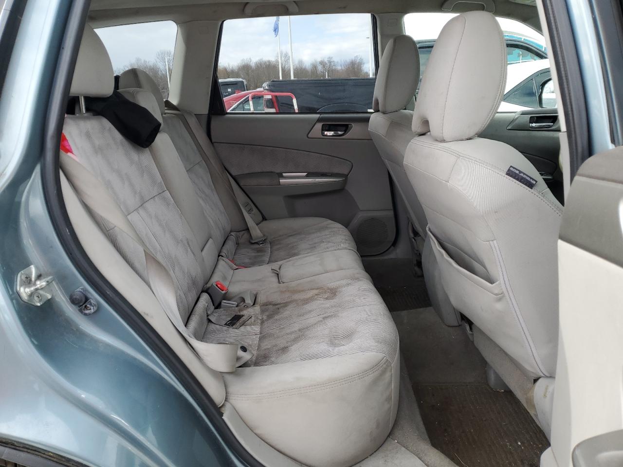 2010 Subaru Forester - Image 11