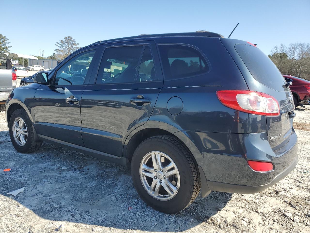 2012 Hyundai Santa Fe - Image 2