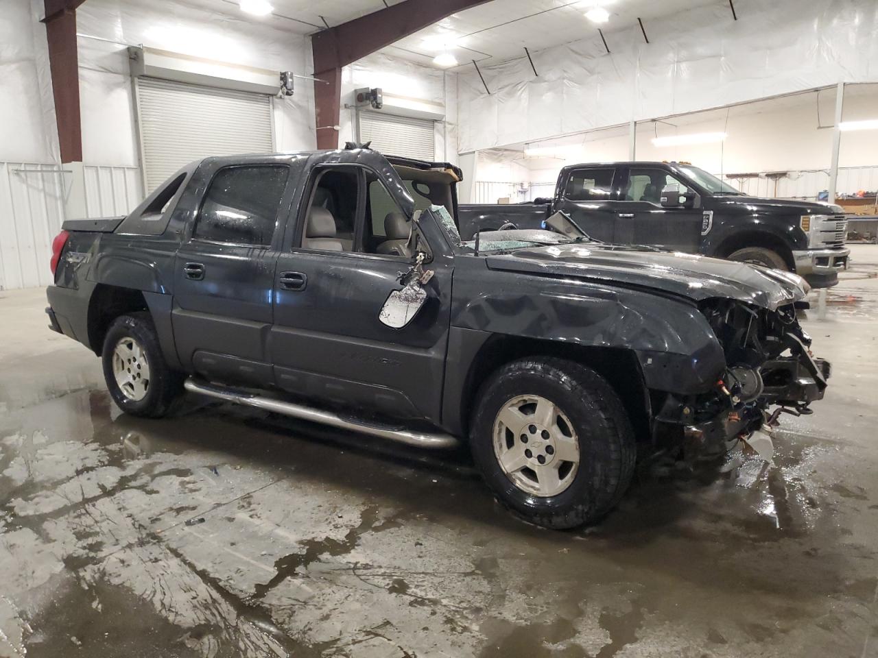 2005 Chevrolet Avalanche - Image 4