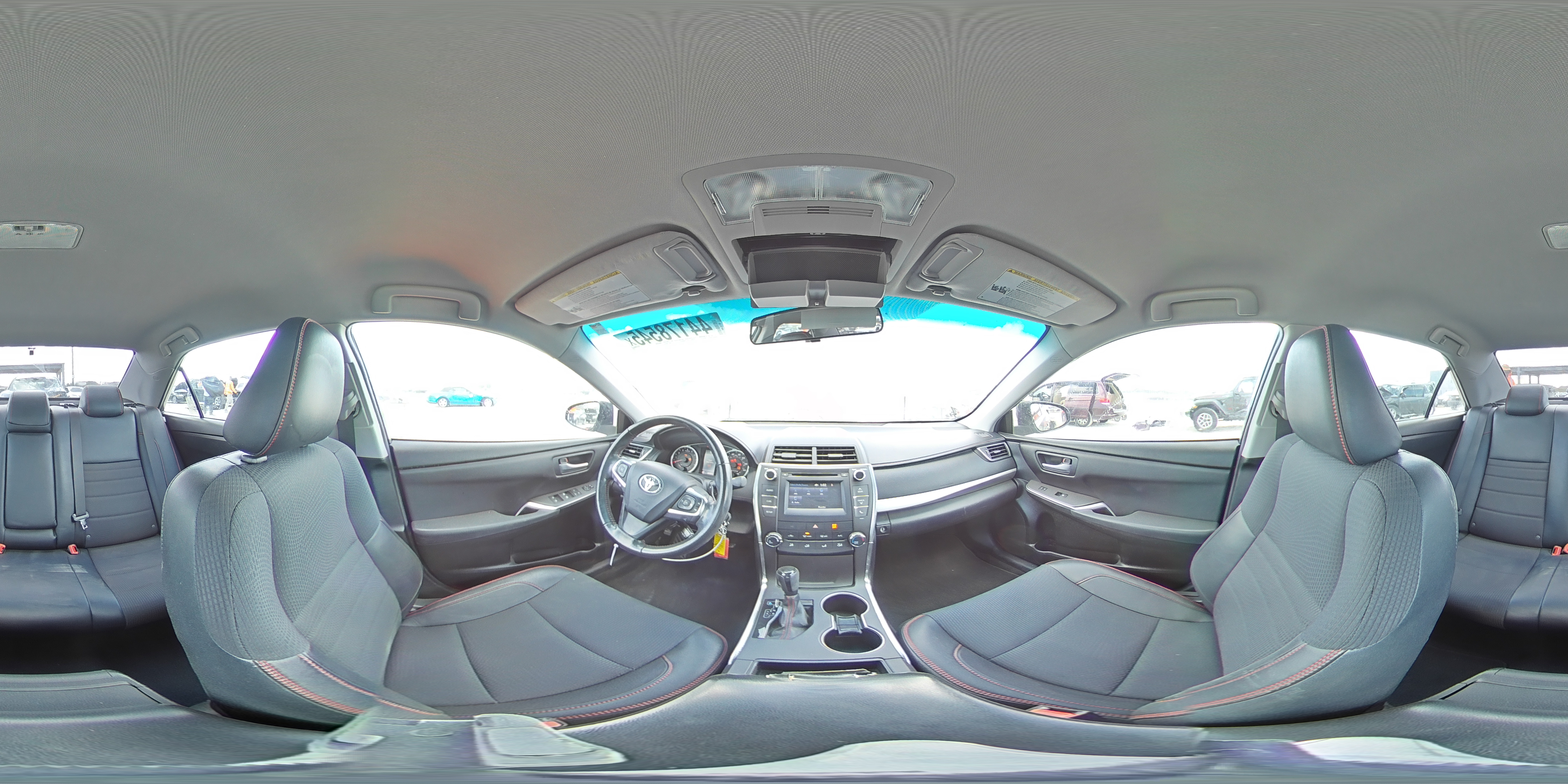 2016 Toyota Camry - Image 15