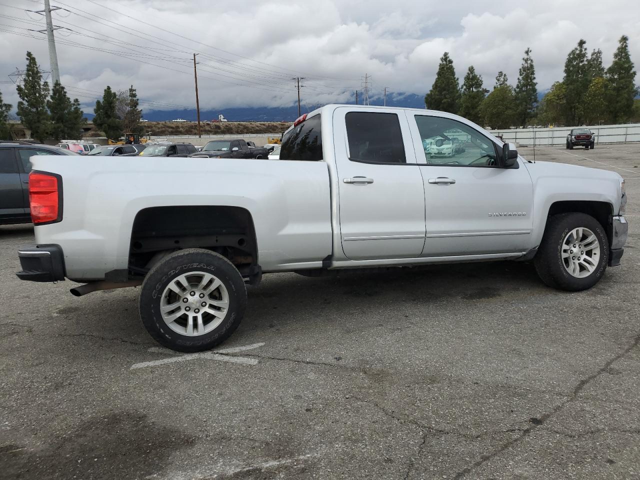 2016 Chevrolet Silverado - Image 3
