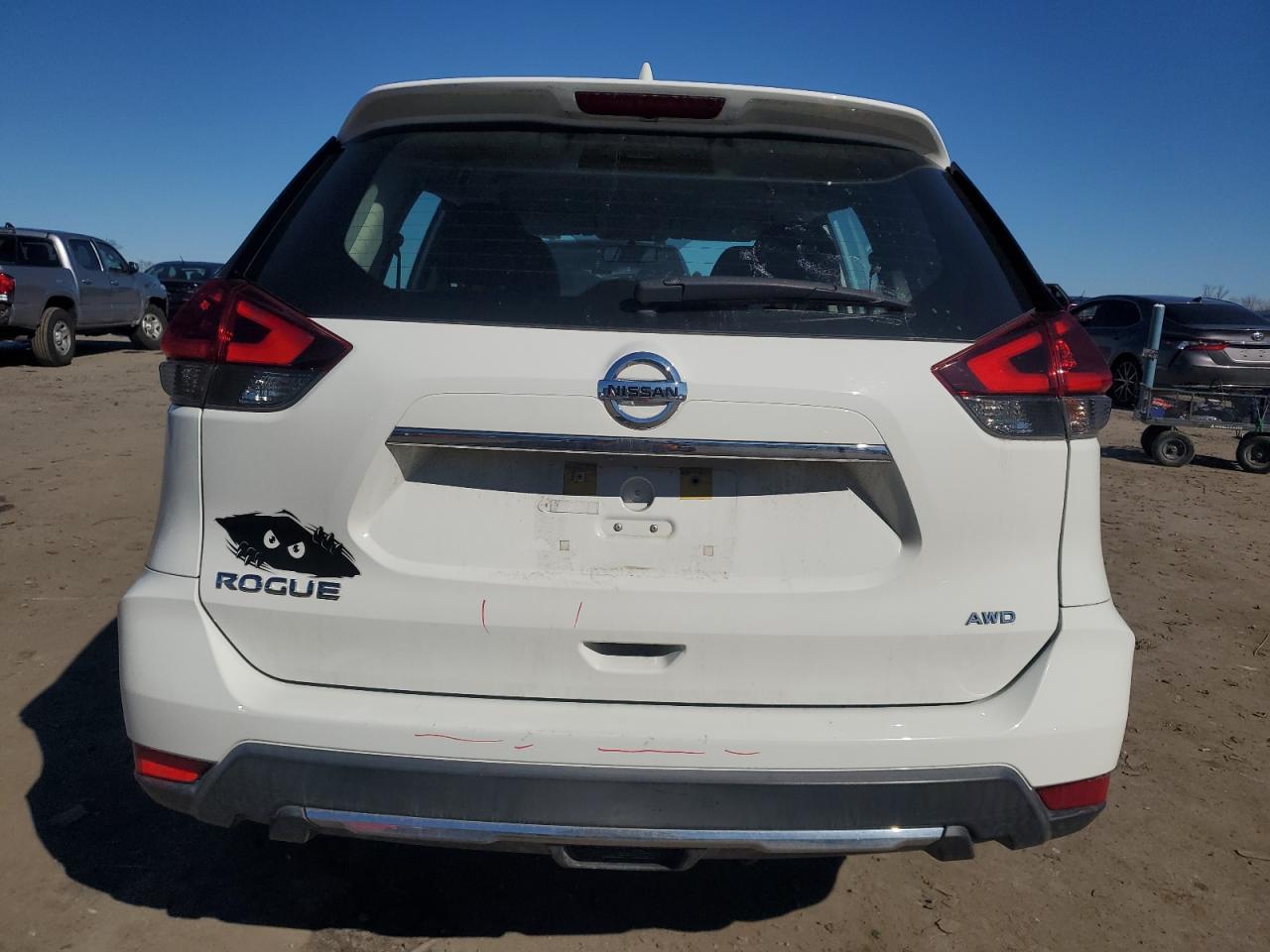 2018 Nissan Rogue - Image 6