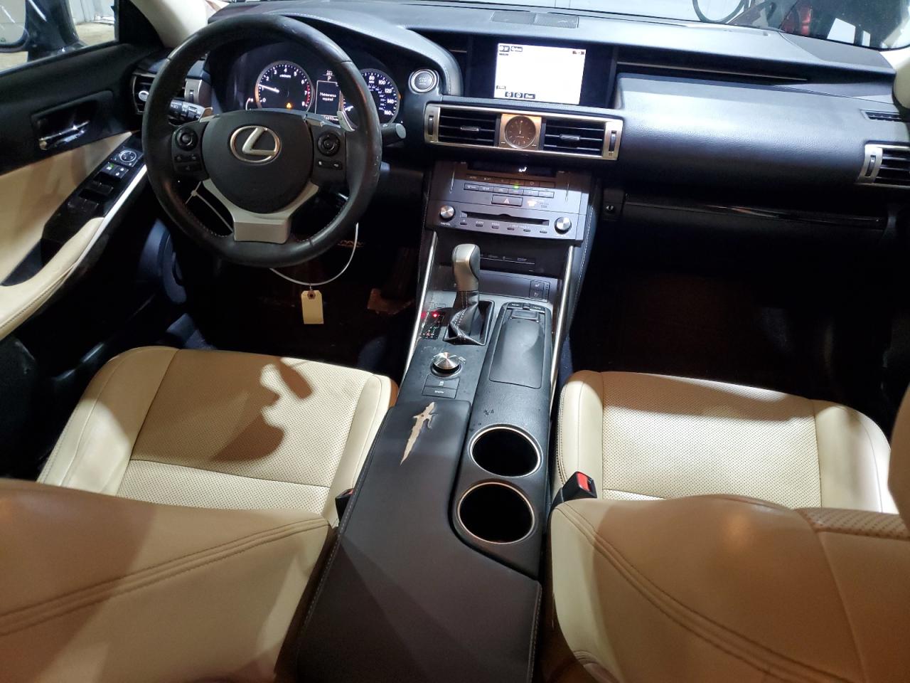2015 Lexus IS - Image 8