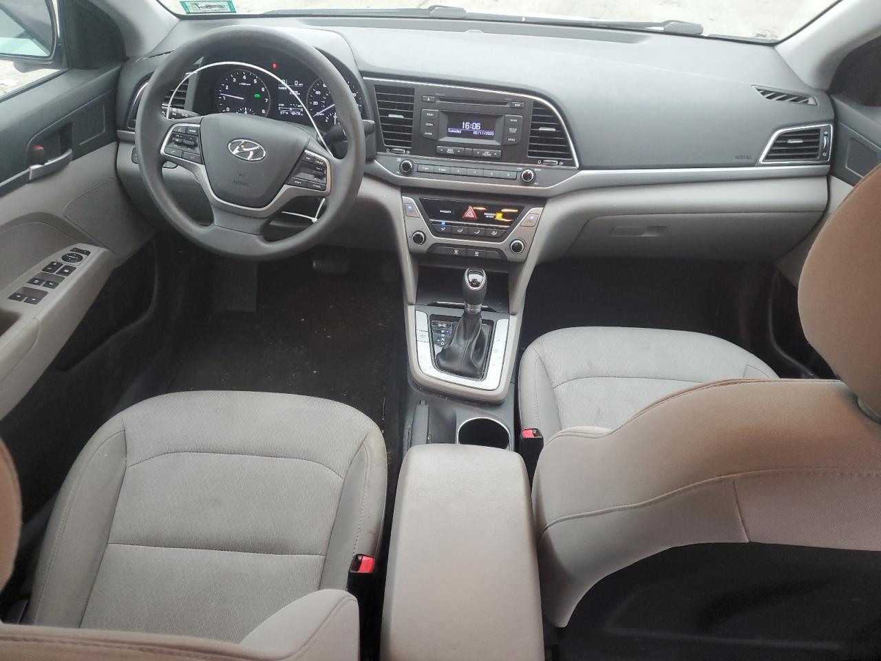 2017 Hyundai Elantra - Image 8