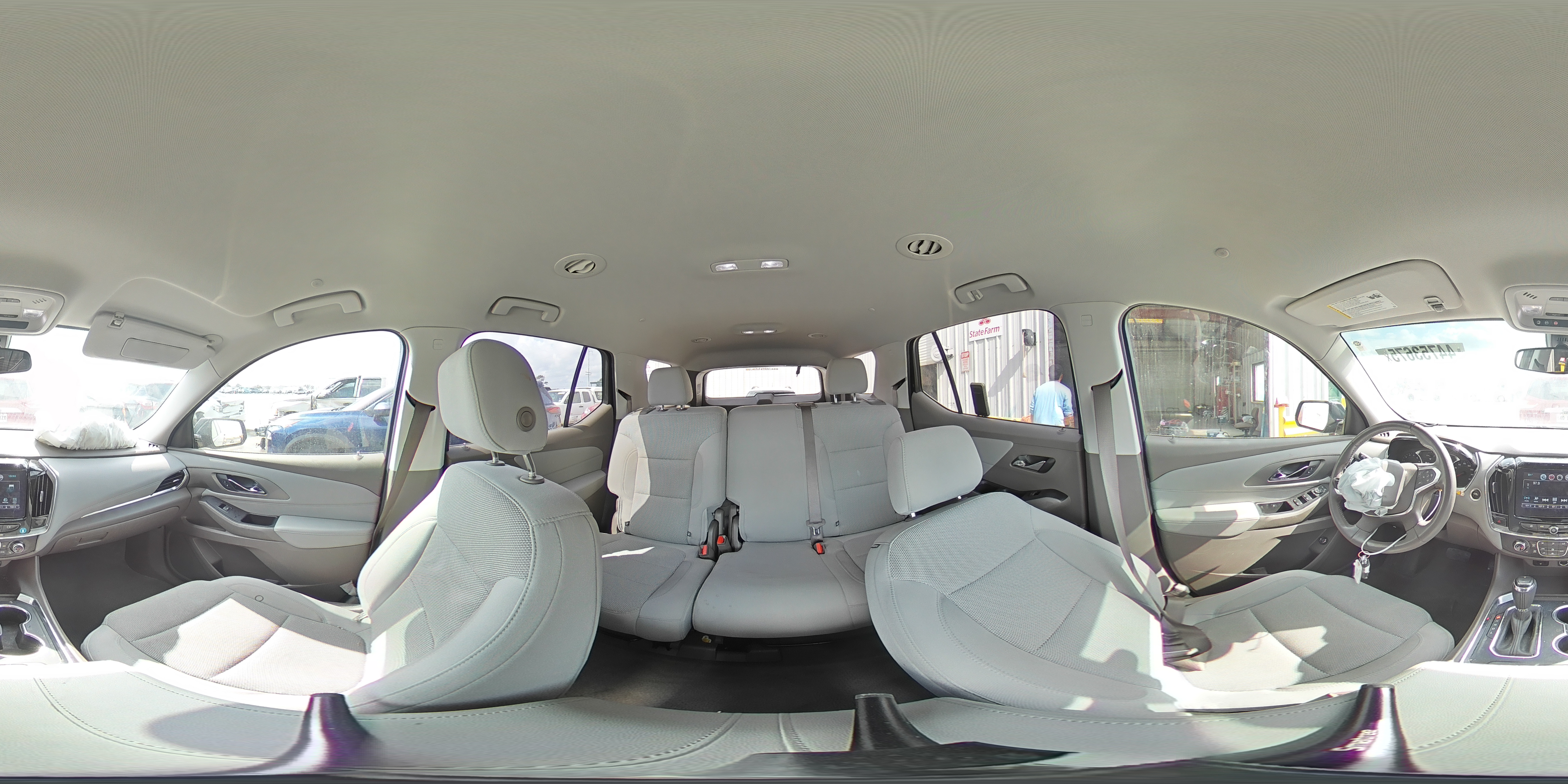 2019 Chevrolet Traverse - Image 16