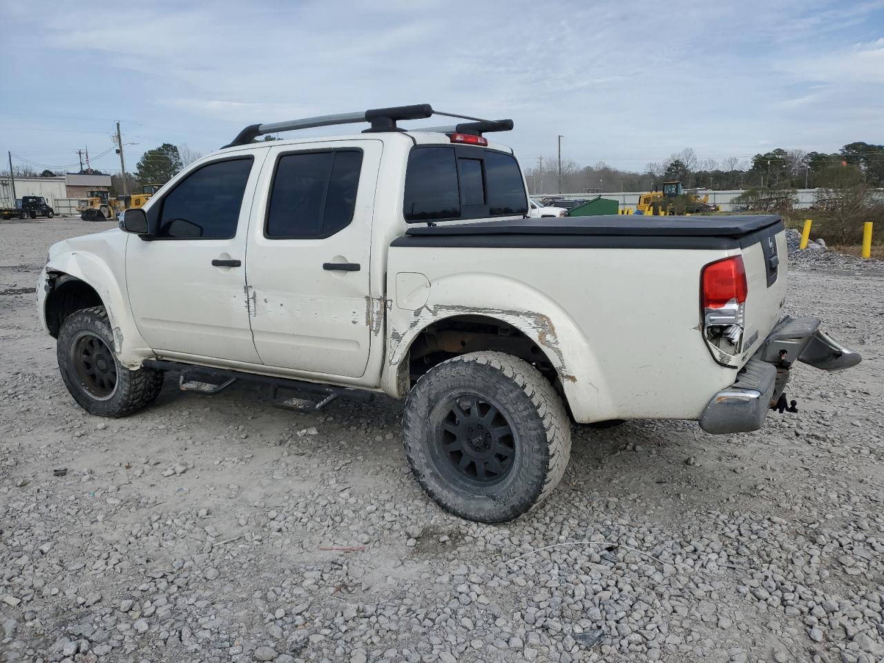 2014 Nissan Navara (Frontier) - Image 2