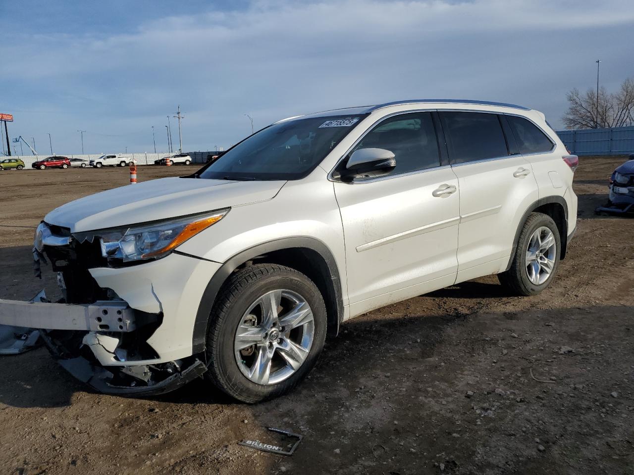 2016 Toyota Highlander - Image 1