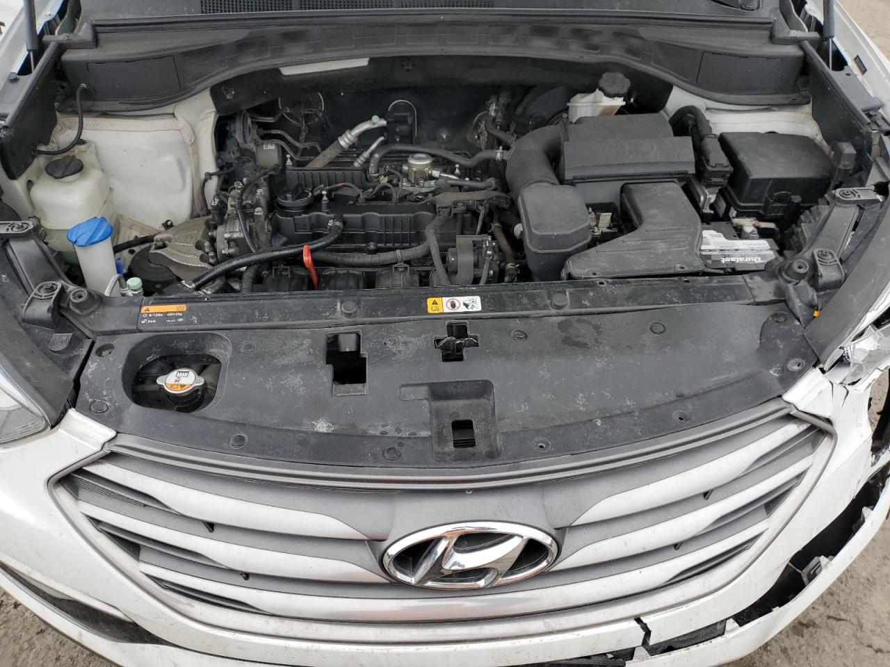 2017 Hyundai Santa Fe - Image 14