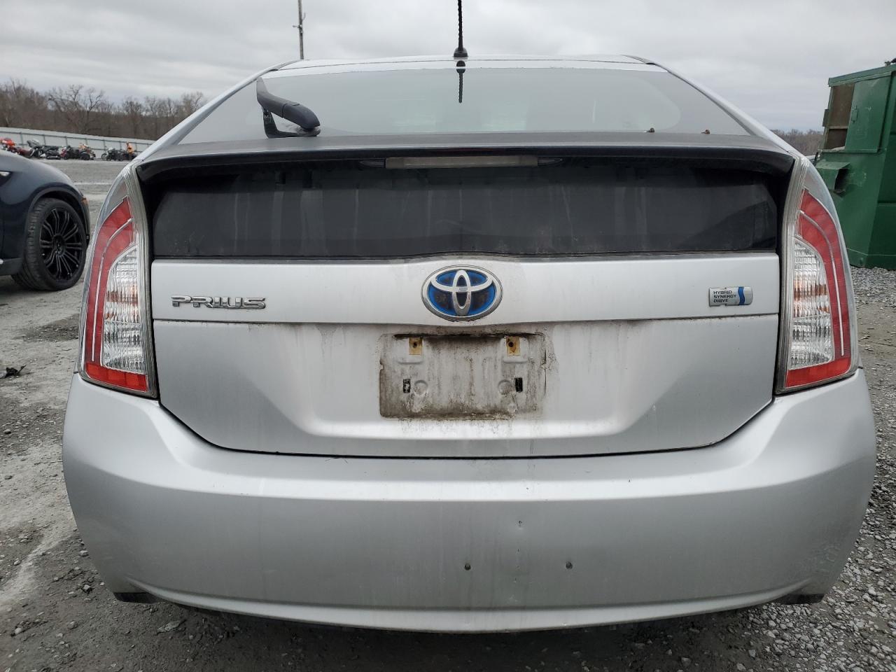 2012 Toyota Prius - Image 6