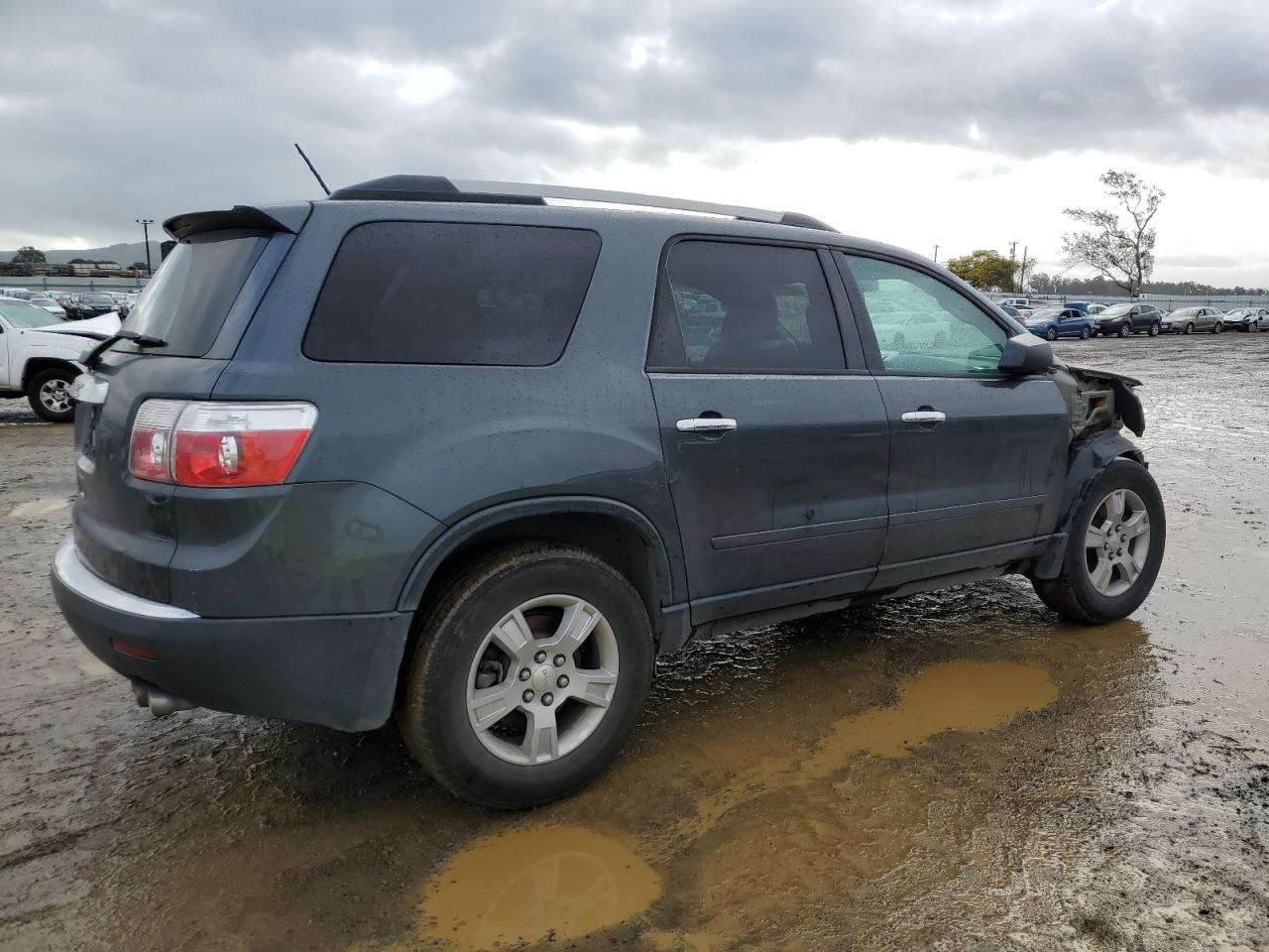 2011 GMC Acadia - Image 3