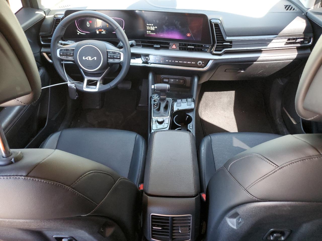 2023 Kia Sportage - Image 8