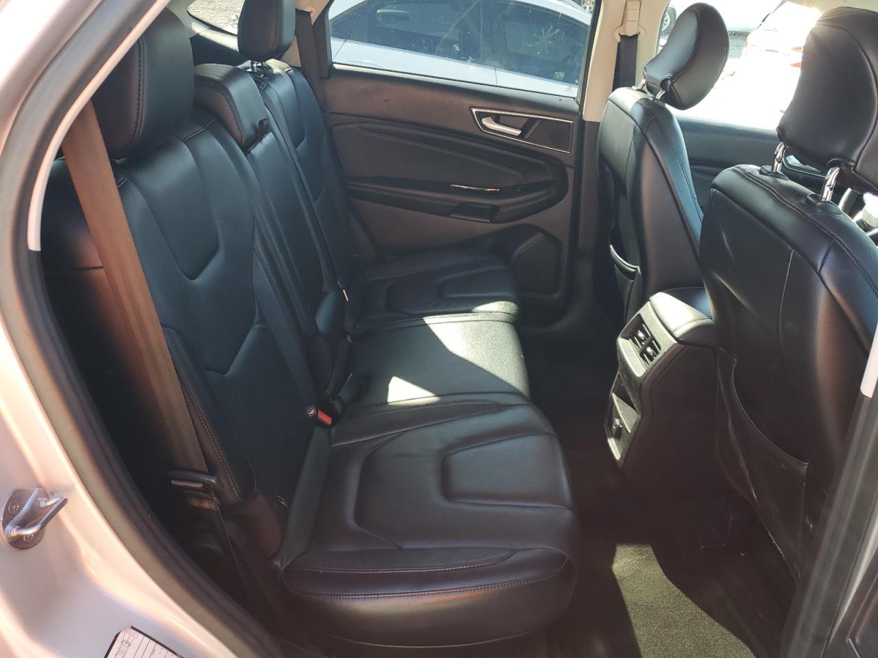 2015 Ford Edge - Image 11
