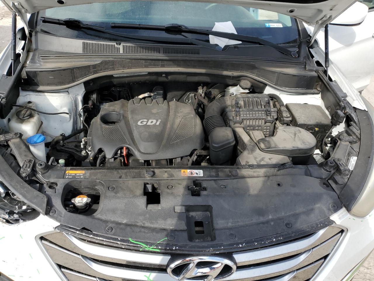 2016 Hyundai Santa Fe - Image 12