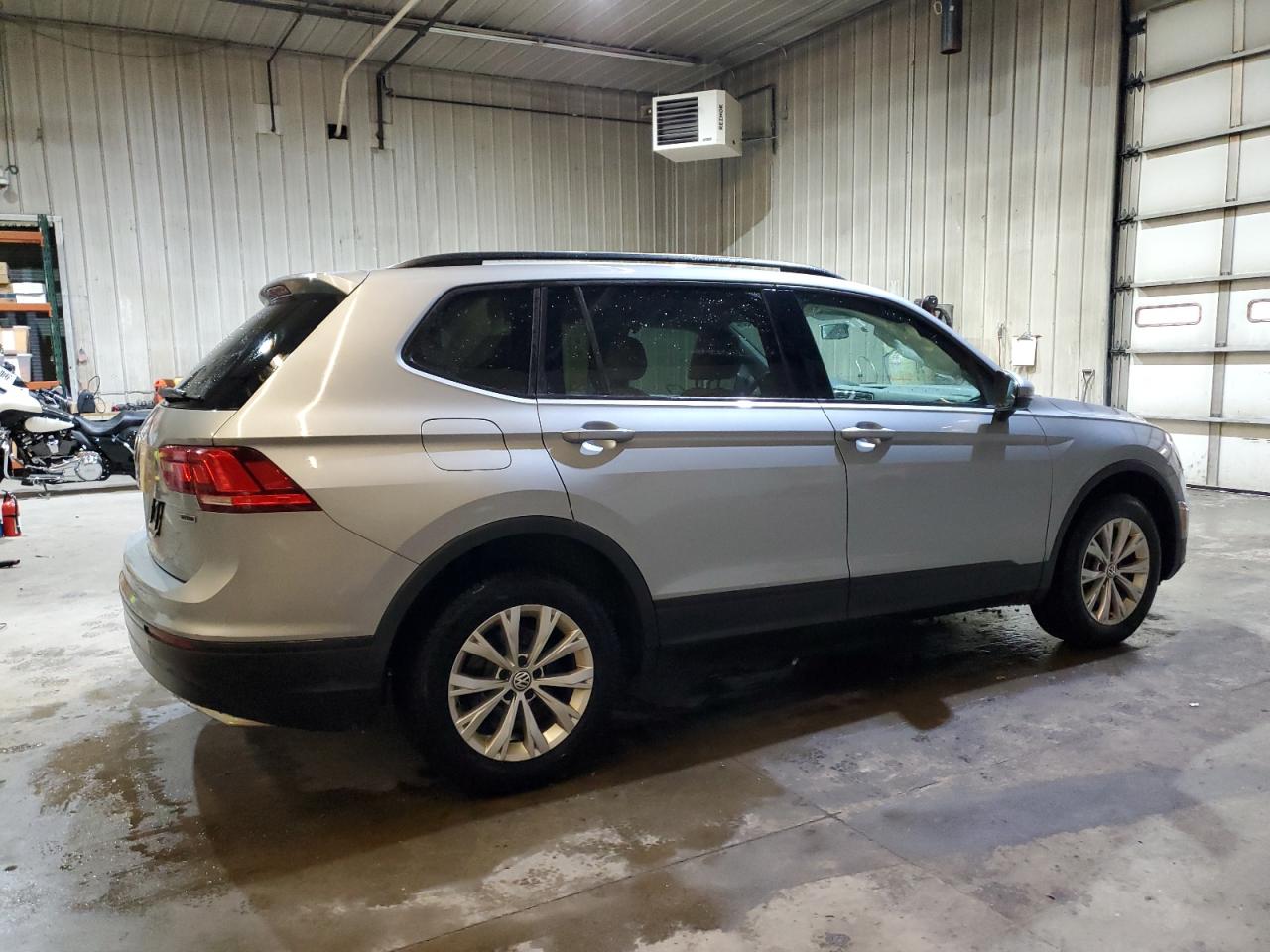 2019 Volkswagen Tiguan - Image 3
