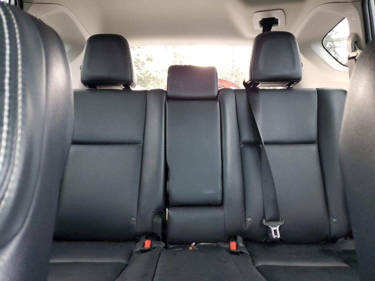 2016 Toyota RAV 4 - Image 10