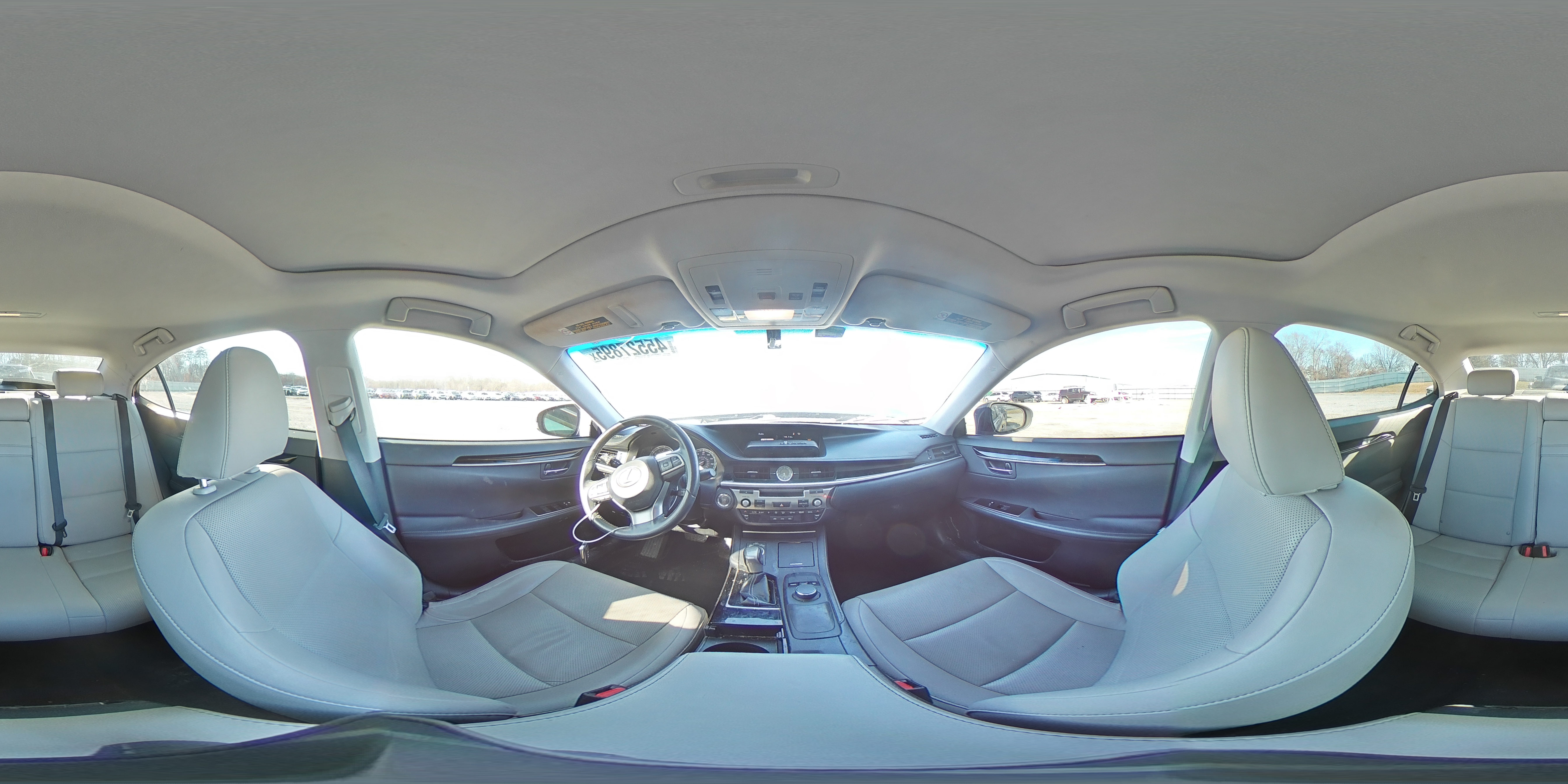 2016 Lexus ES - Image 13