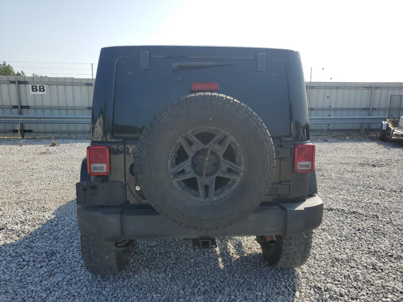 2016 Jeep Wrangler - Image 6
