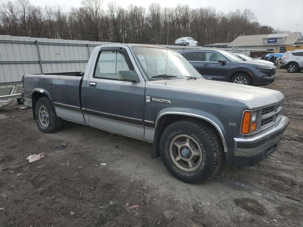 1987 Dodge Dakota - Image 4