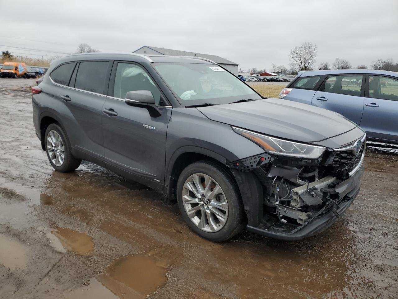 2021 Toyota Highlander - Image 4