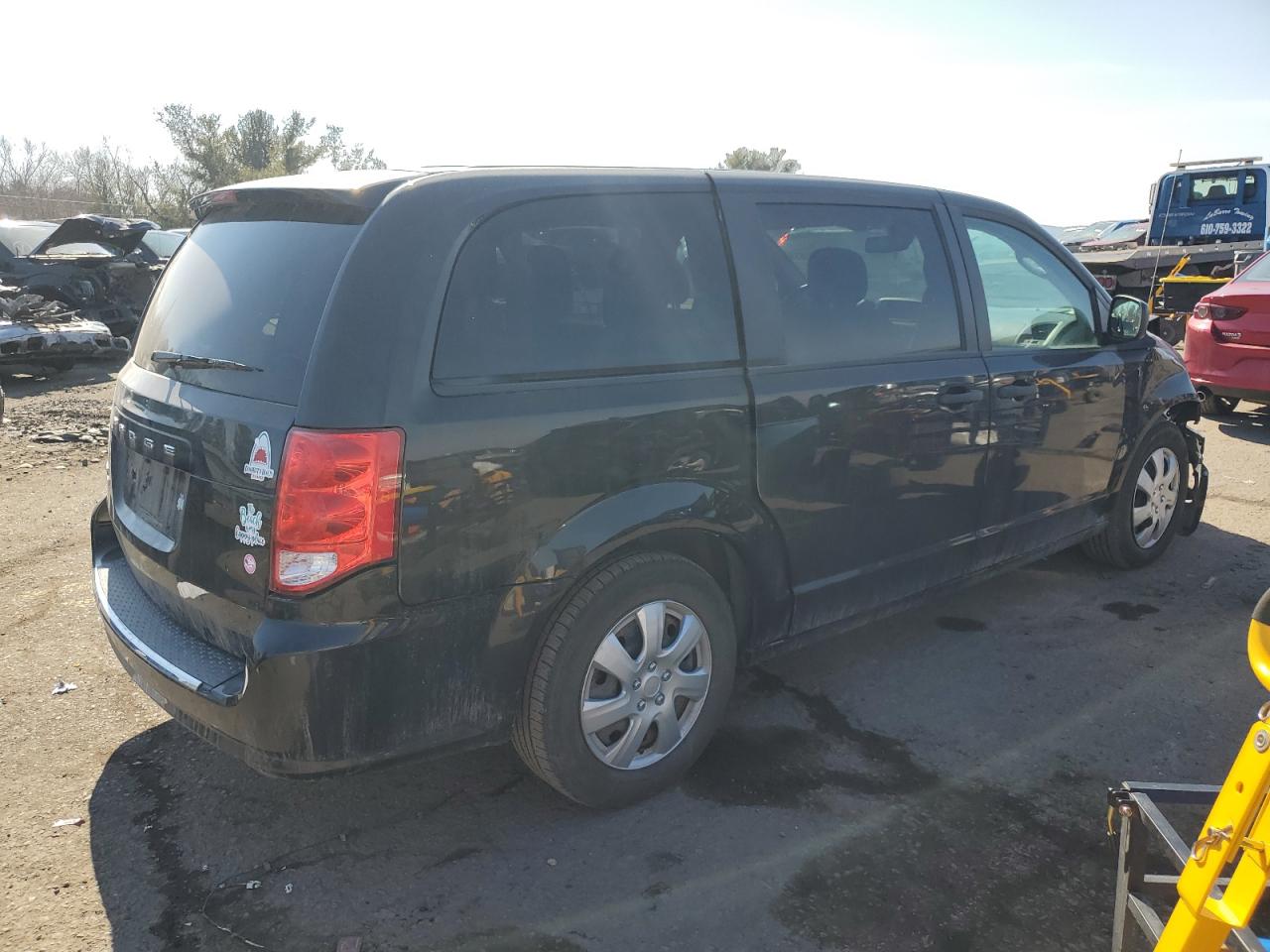 2019 Dodge Caravan - Image 3