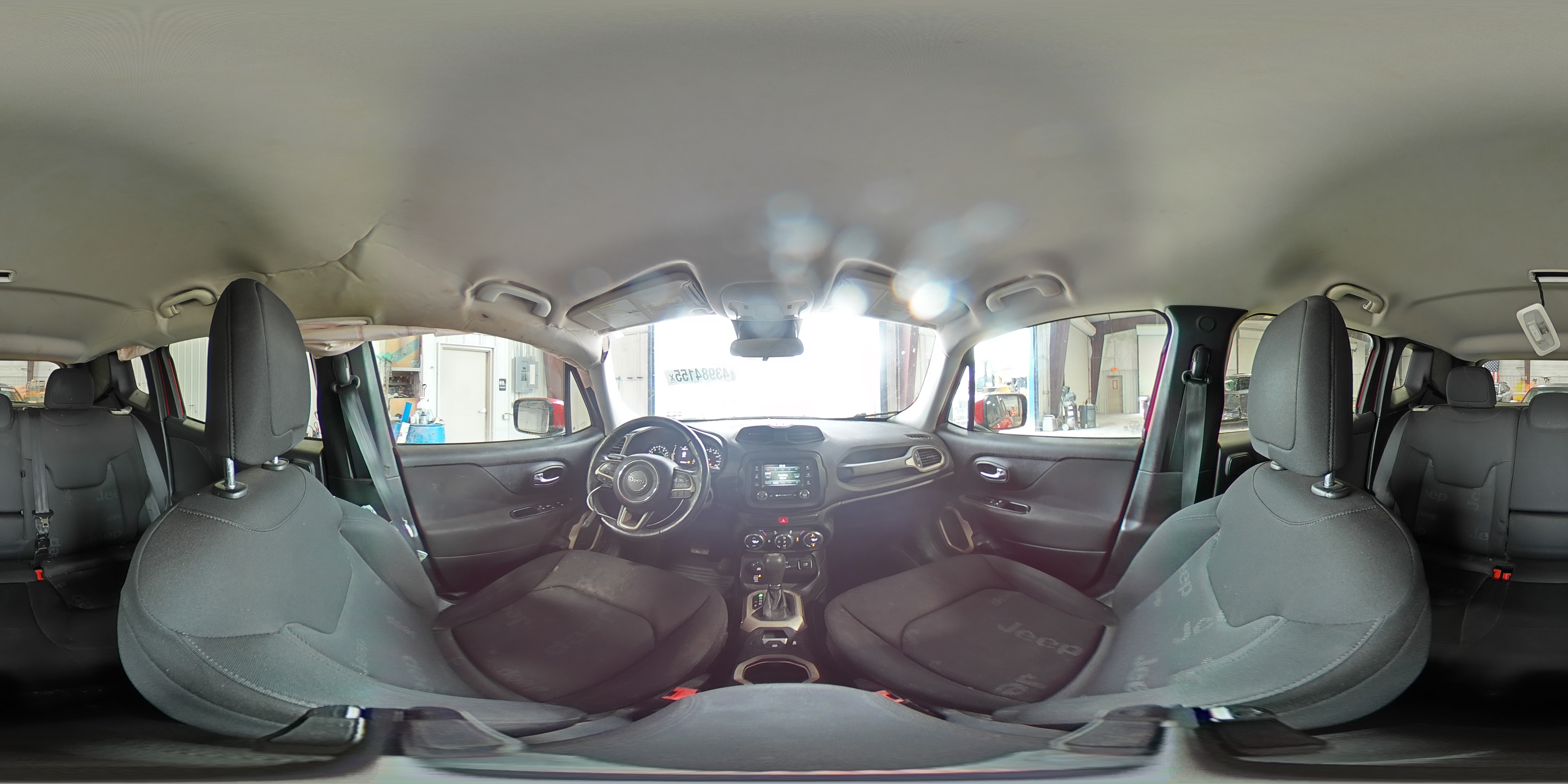 2015 Jeep Renegade - Image 14