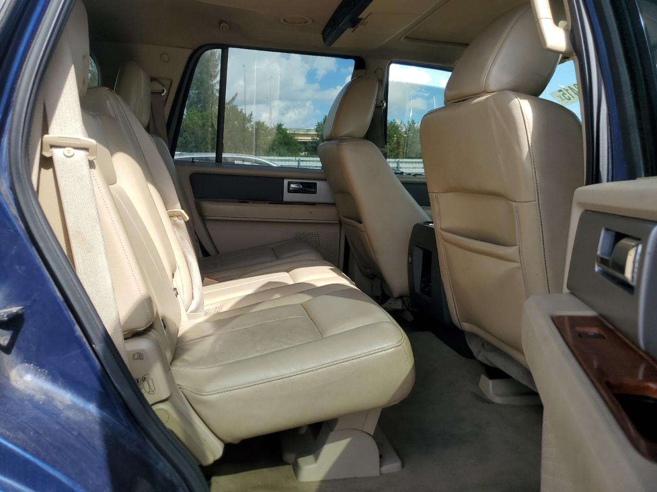 2009 Ford Expedition - Image 11