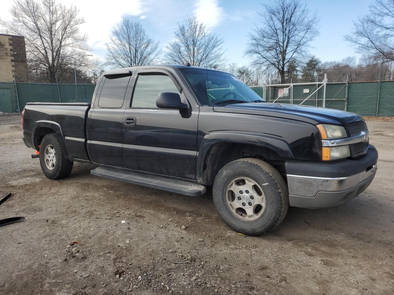 2004 Chevrolet Silverado - Image 4
