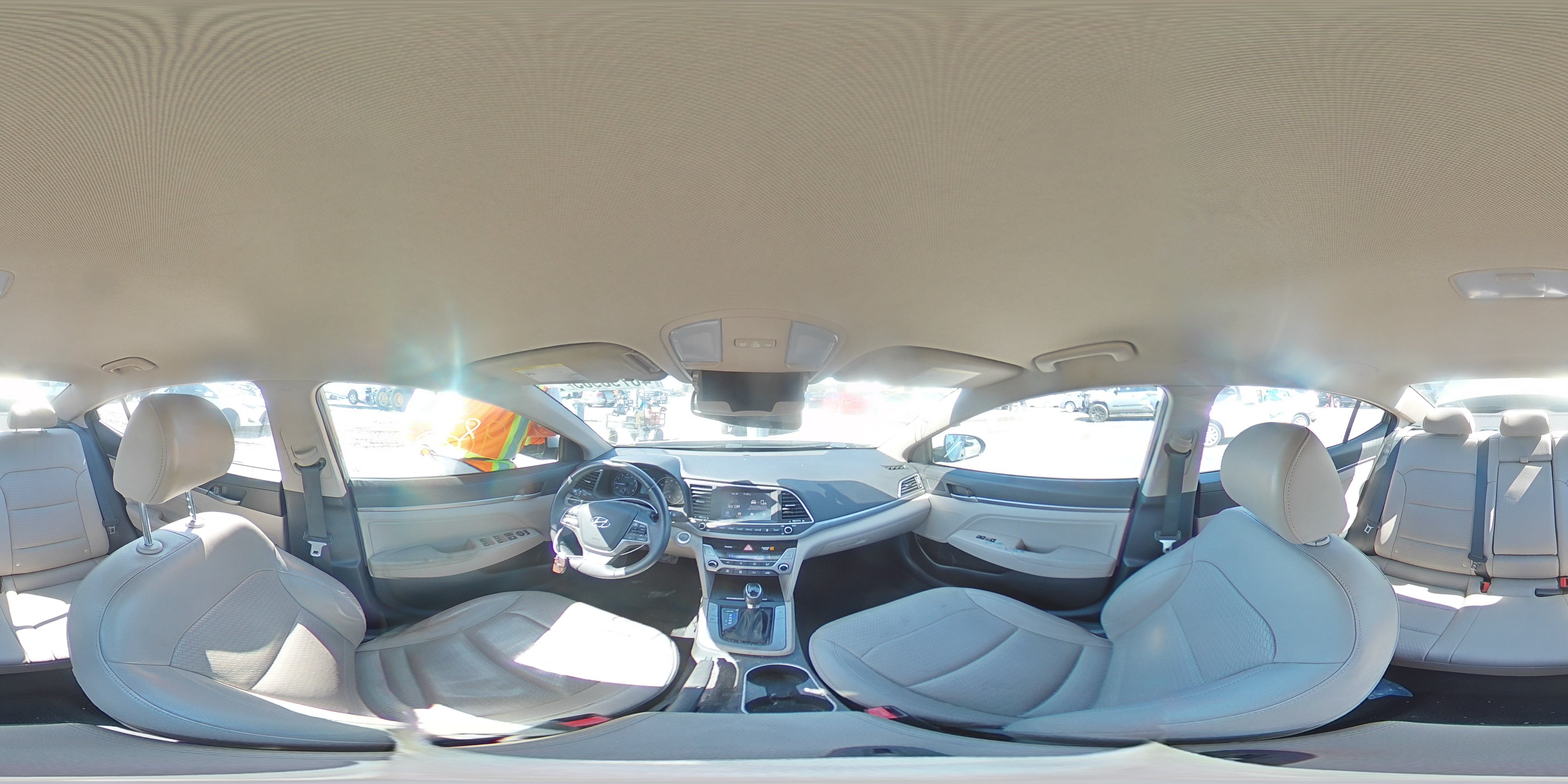 2017 Hyundai Elantra - Image 13