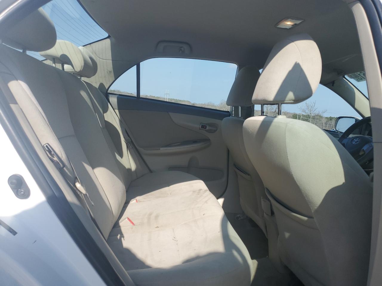 2010 Toyota Corolla - Image 10
