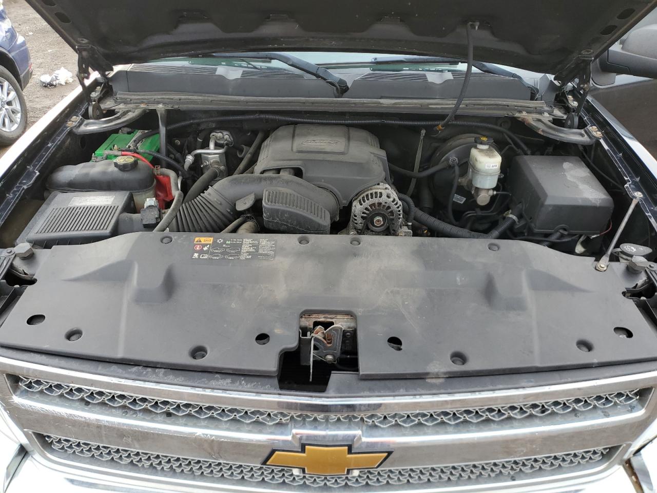2013 Chevrolet Silverado - Image 11