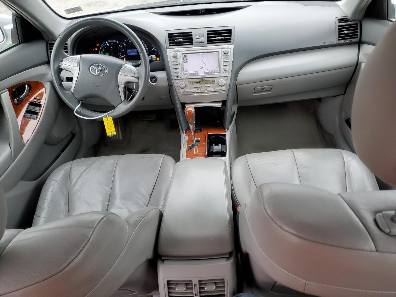 2010 Toyota Camry - Image 8