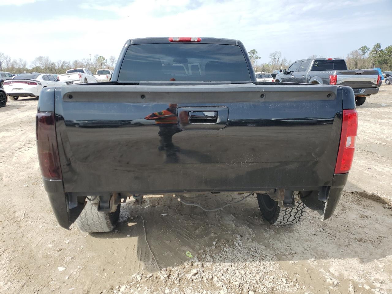 2008 Chevrolet Silverado - Image 6