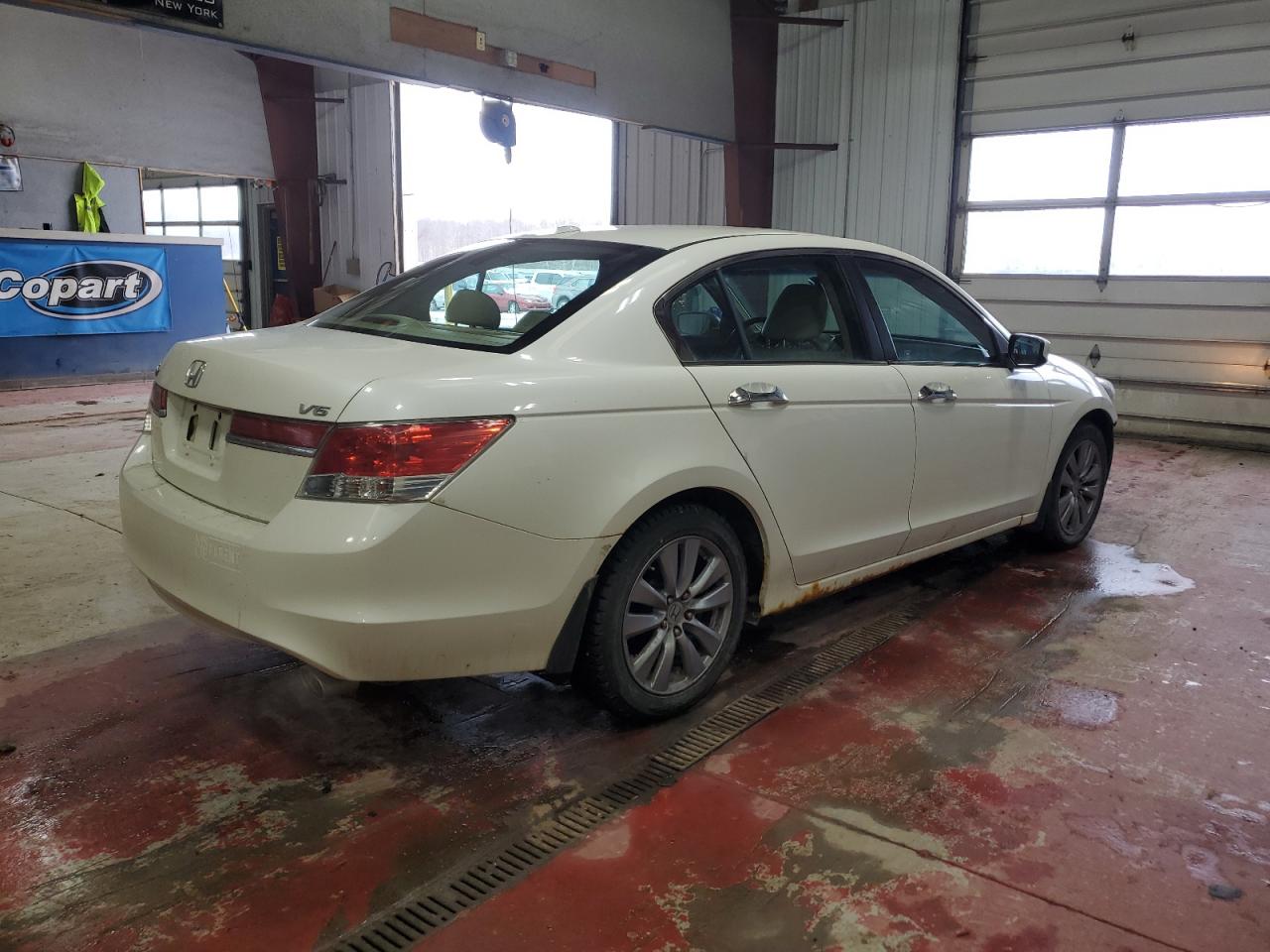 2011 Honda Accord - Image 3