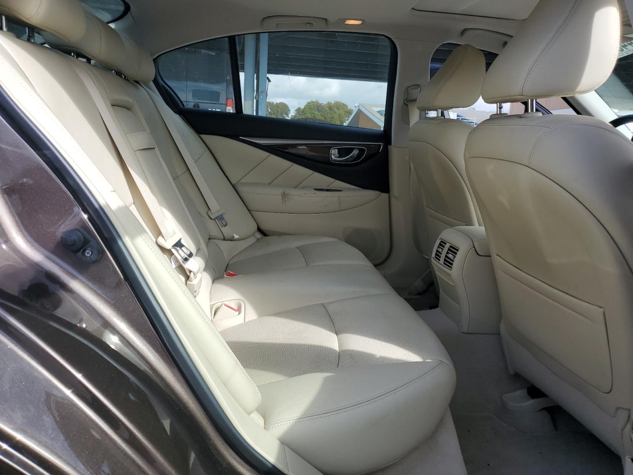 2016 Infiniti Q50 - Image 10