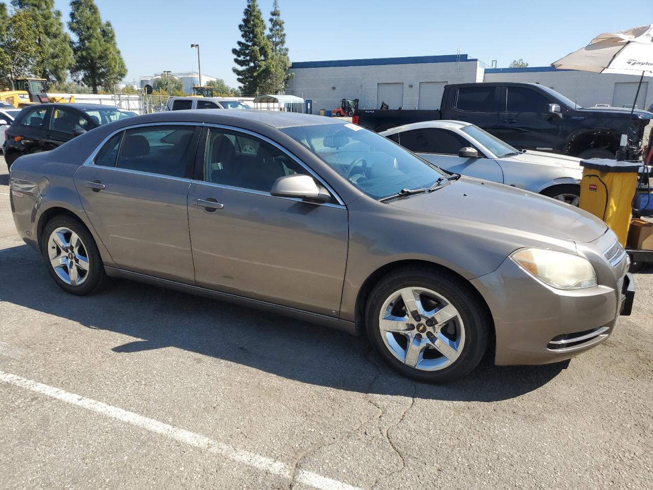 2010 Chevrolet Malibu - Image 4