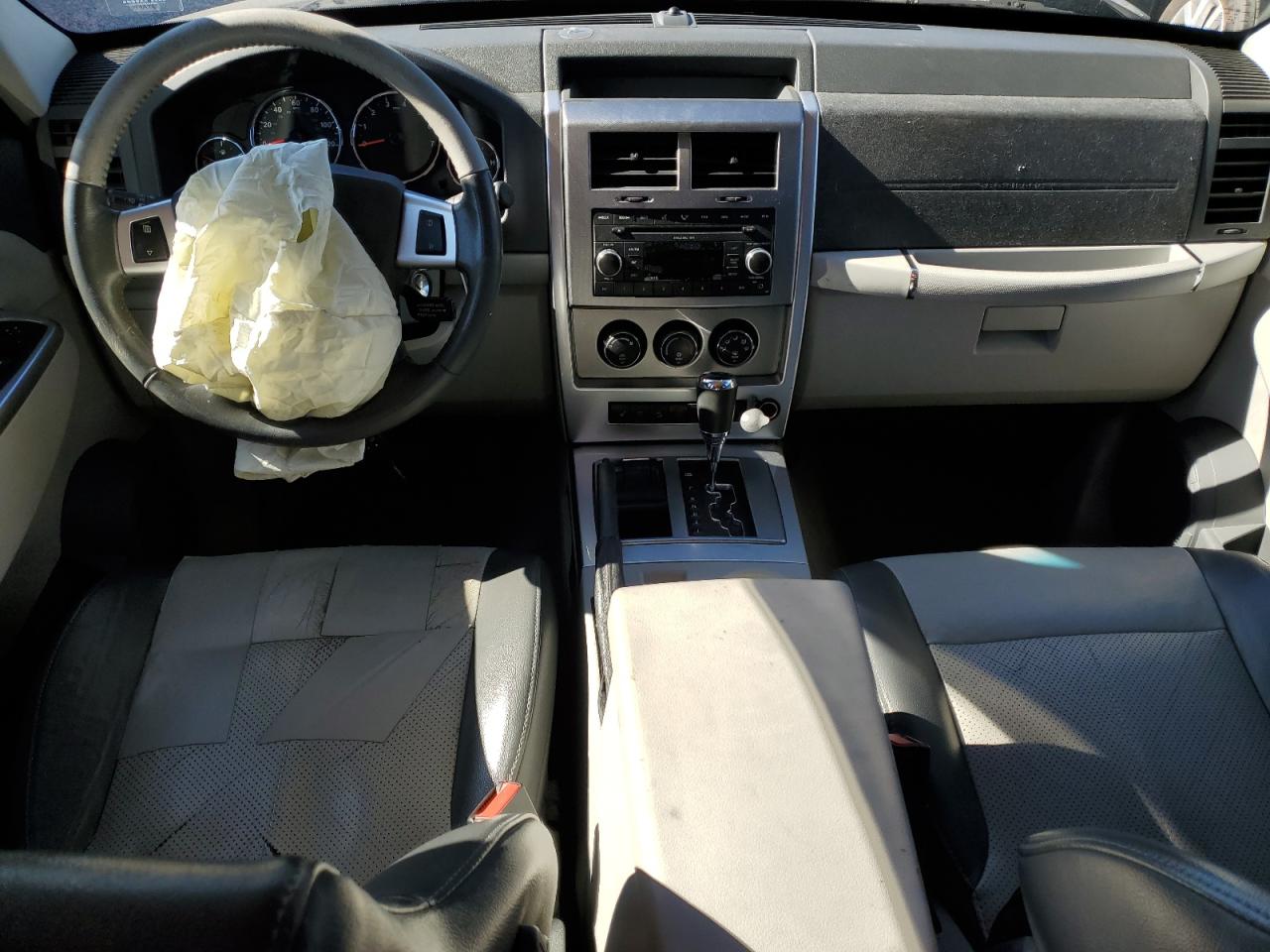 2008 Jeep Liberty (North America) - Image 8