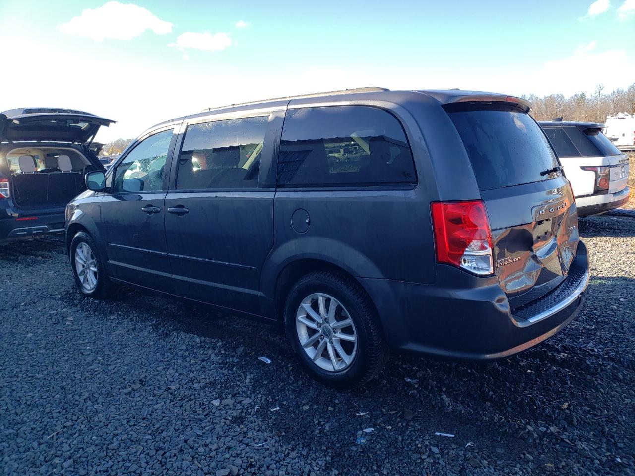 2016 Dodge Caravan - Image 2
