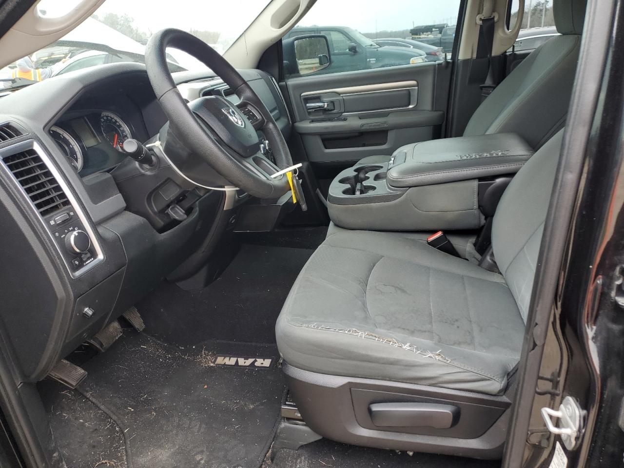 2016 RAM 1500 - Image 7