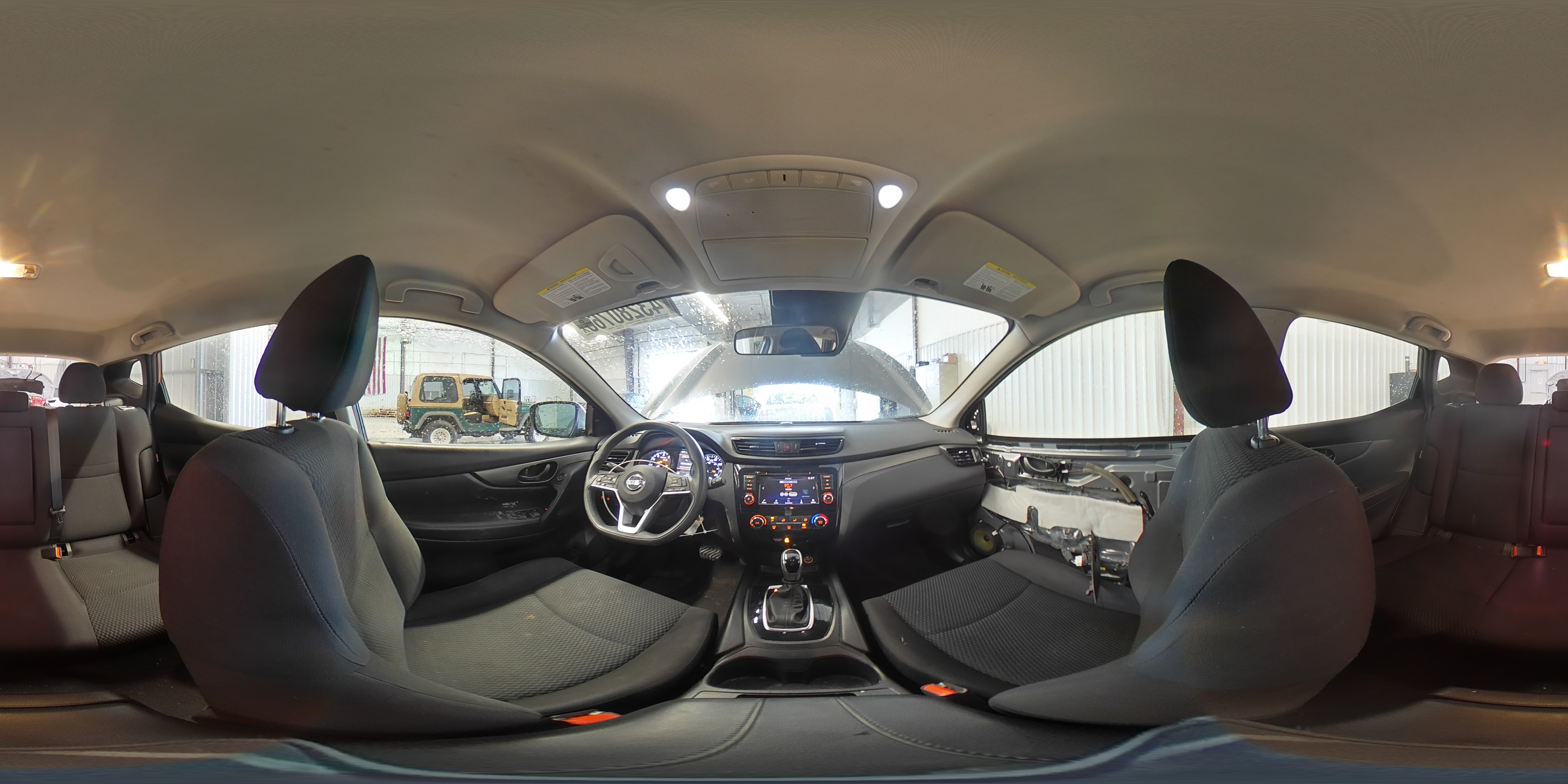 2020 Nissan Rogue - Image 13