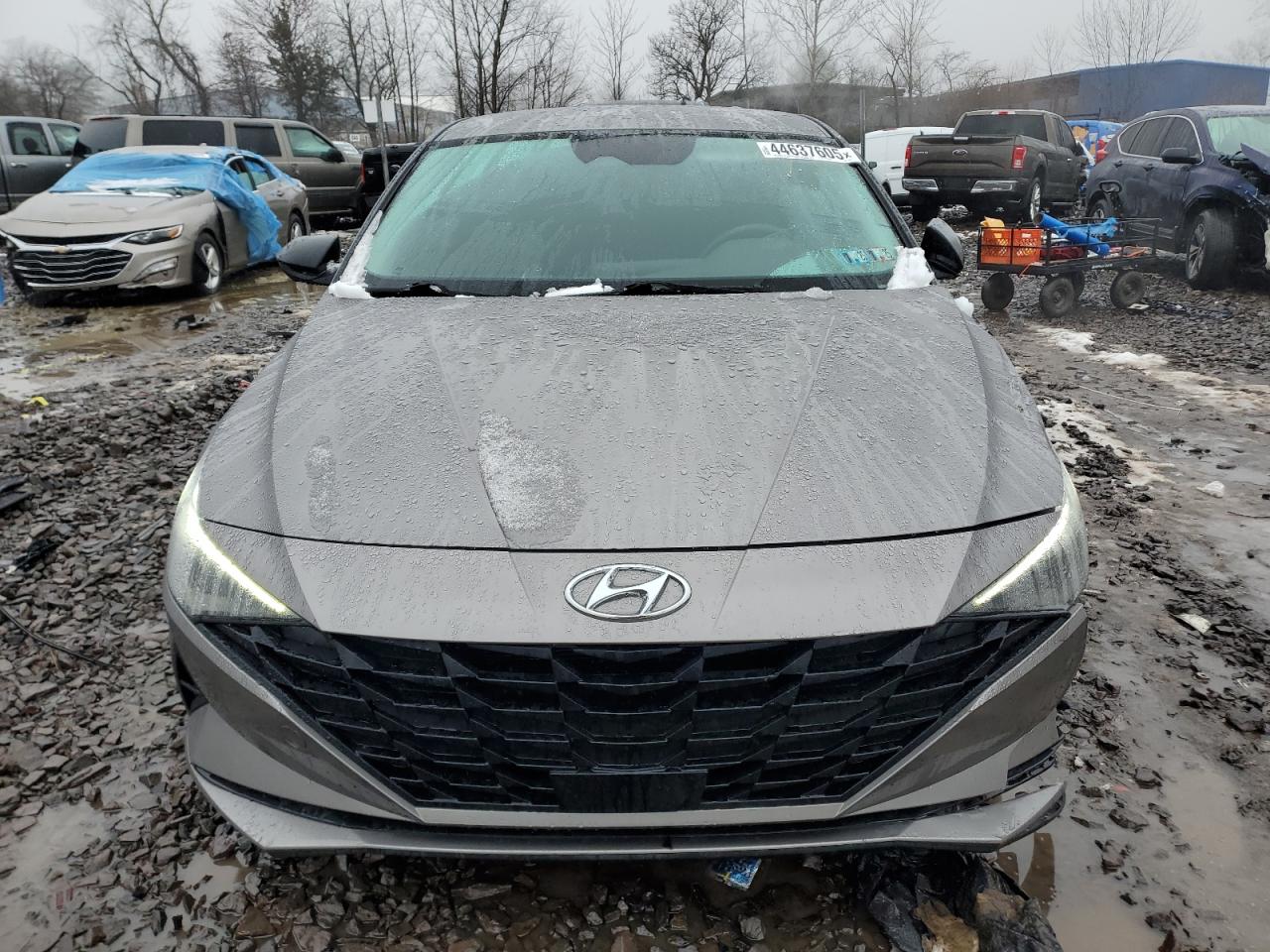2022 Hyundai Elantra - Image 5