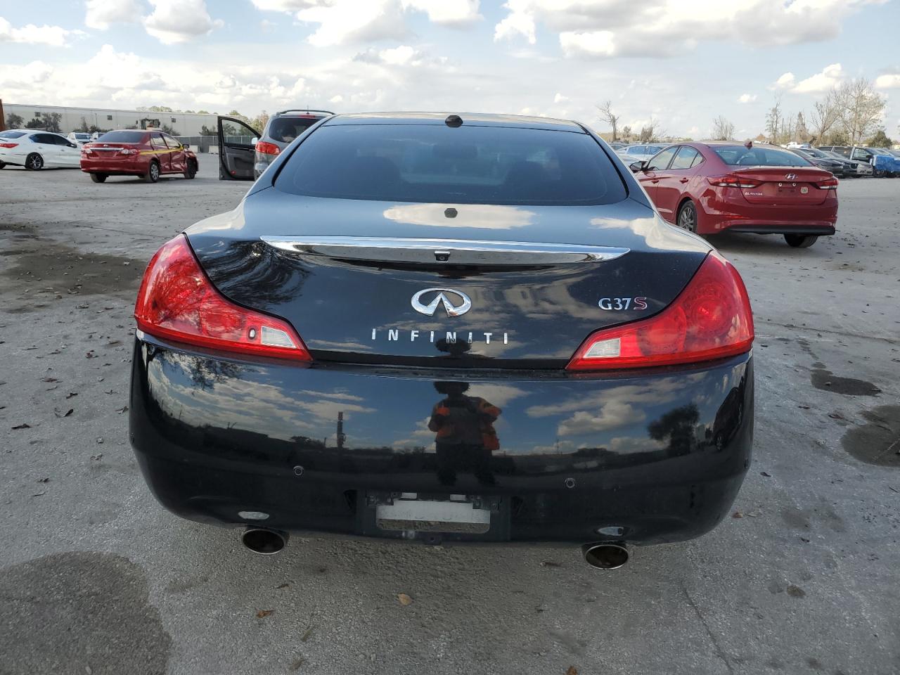 2012 Infiniti G - Image 6
