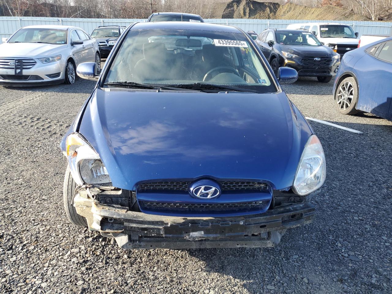 2010 Hyundai Accent - Image 5