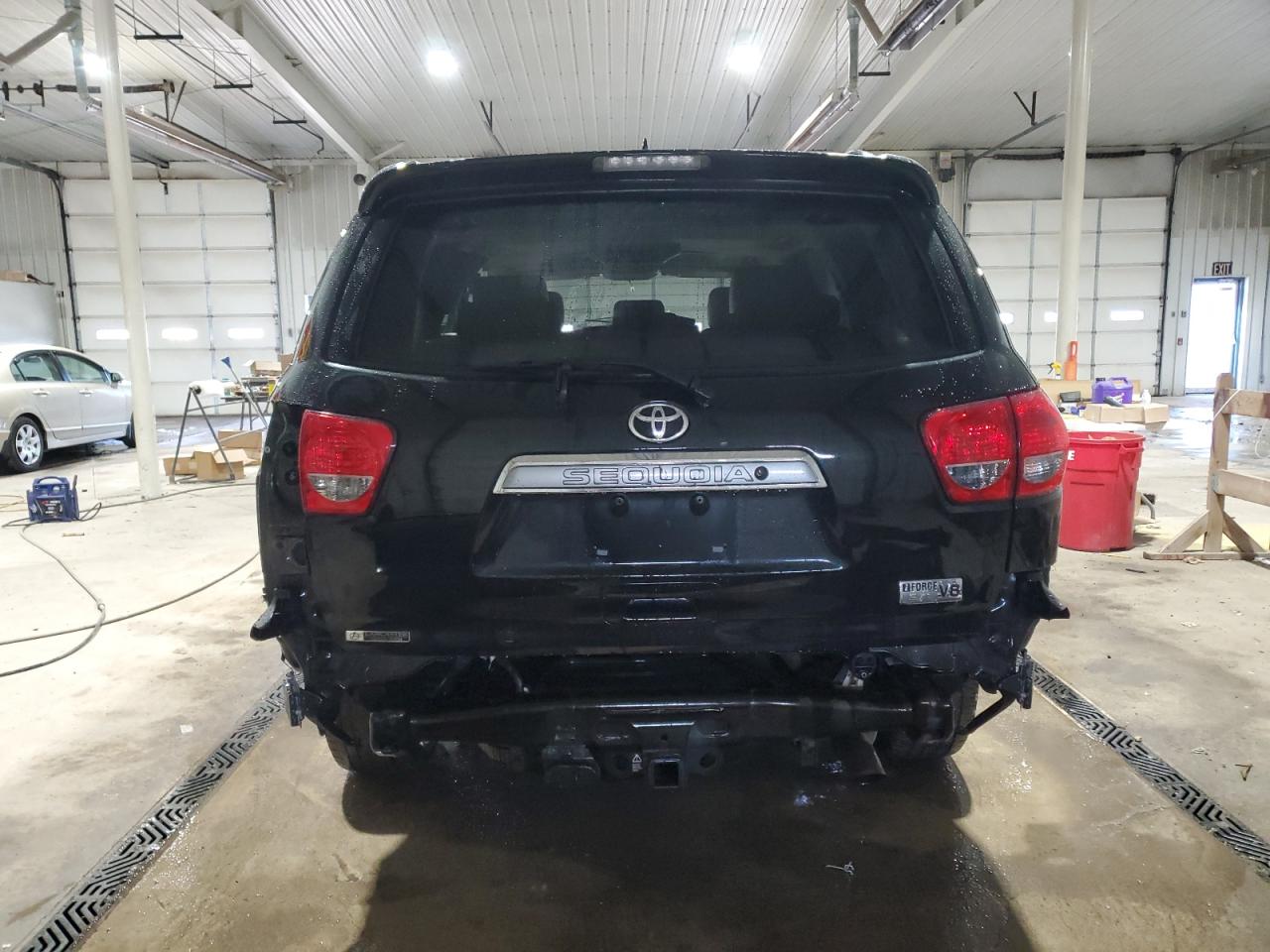 2017 Toyota Sequoia - Image 6
