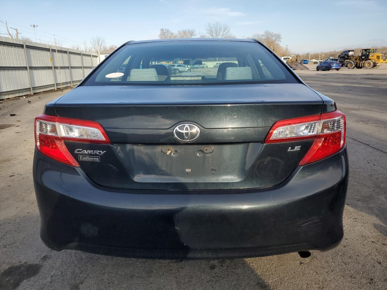 2014 Toyota Camry - Image 6